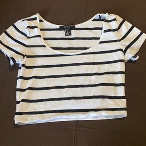 White crop top T-shirts with black stripes